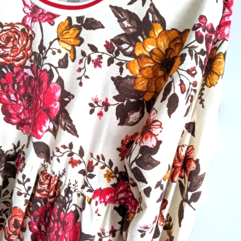 🆕🌿FLORAL TOP🌿 - Picture 3 of 7